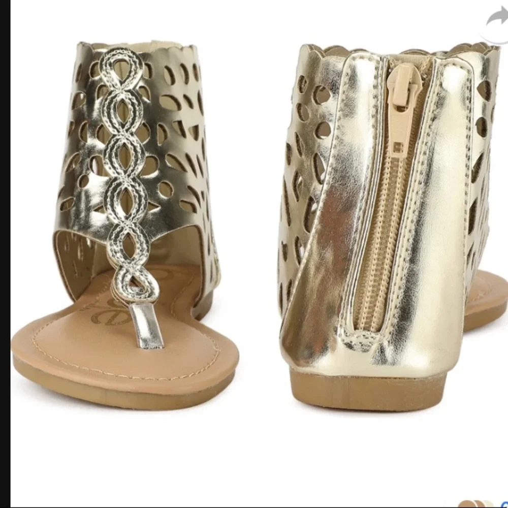 NWT Bebe Girls Silver Gladiator Boho Cut-Out Perforated Ankle Bootie Sandals - Picture 5 of 6